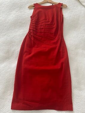 EUC le chateau Red Sleeveless Midi Dress with Layered Bodice Detail Size XS